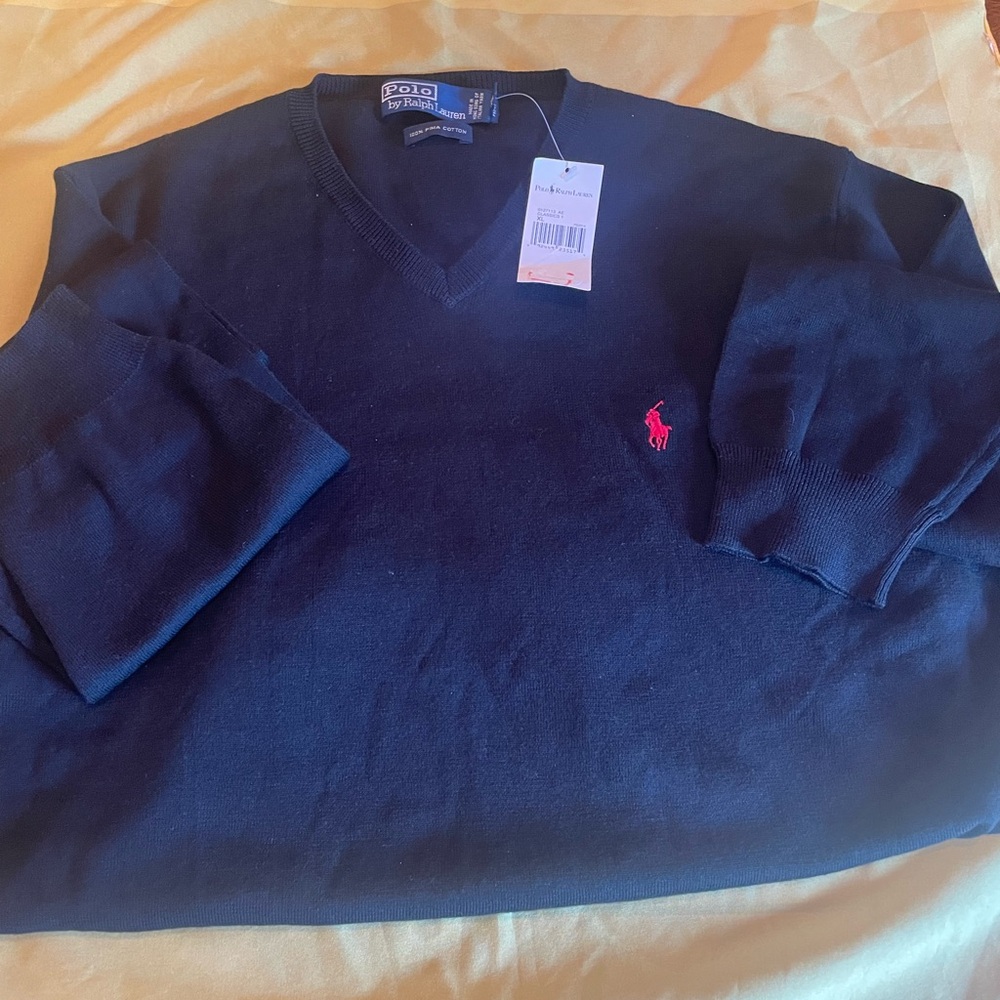 POLO RALPH LAUREN men’s XL v-neck sweater. Black w/red player 100% Italian yarn.